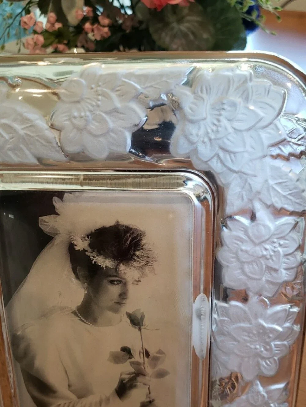 Crystal Clear Signatures Floral Photo Frame